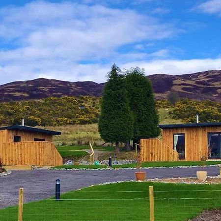 Stronaba Croft Cabins Спийн Бридж Екстериор снимка