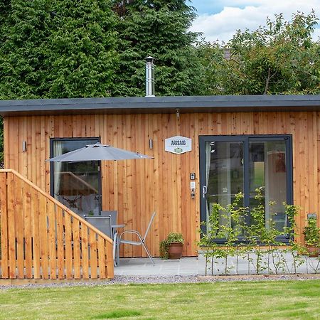 Stronaba Croft Cabins Спийн Бридж Екстериор снимка